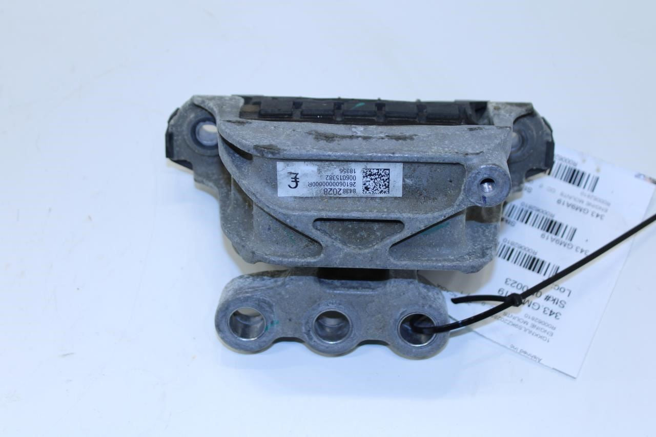 2017-2023 GMC Acadia SLT-1 3.6L AWD Right Side Engine Mount Bracket 84382028 OEM - Alshned Auto Parts
