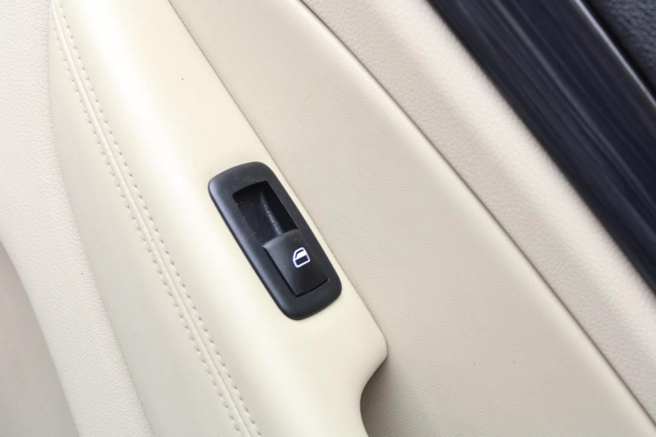 2019-2021 Jeep Grand Cherokee Rear Right Side Door Trim Panel 5LL785XLAE OEM - Alshned Auto Parts