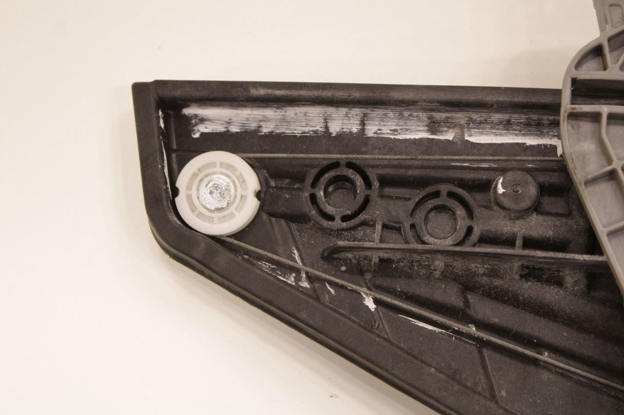 2011-2017 Hyundai Veloster Turbo Front Left Side Door Window Regulator w/ Motor - Alshned Auto Parts