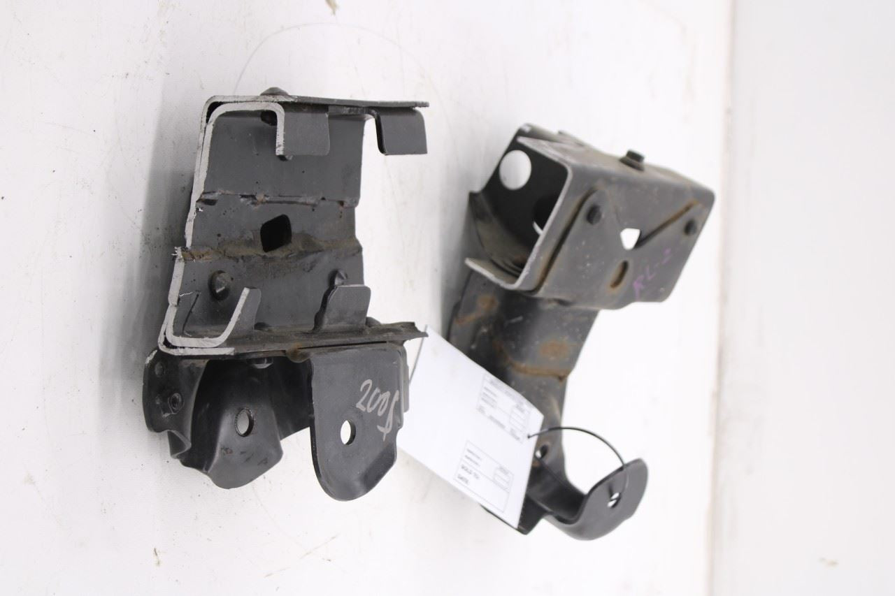 15-23 Toyota Tacoma SR5 3.5L Rear Frame Left Side Leaf Spring Mount Bracket Set2