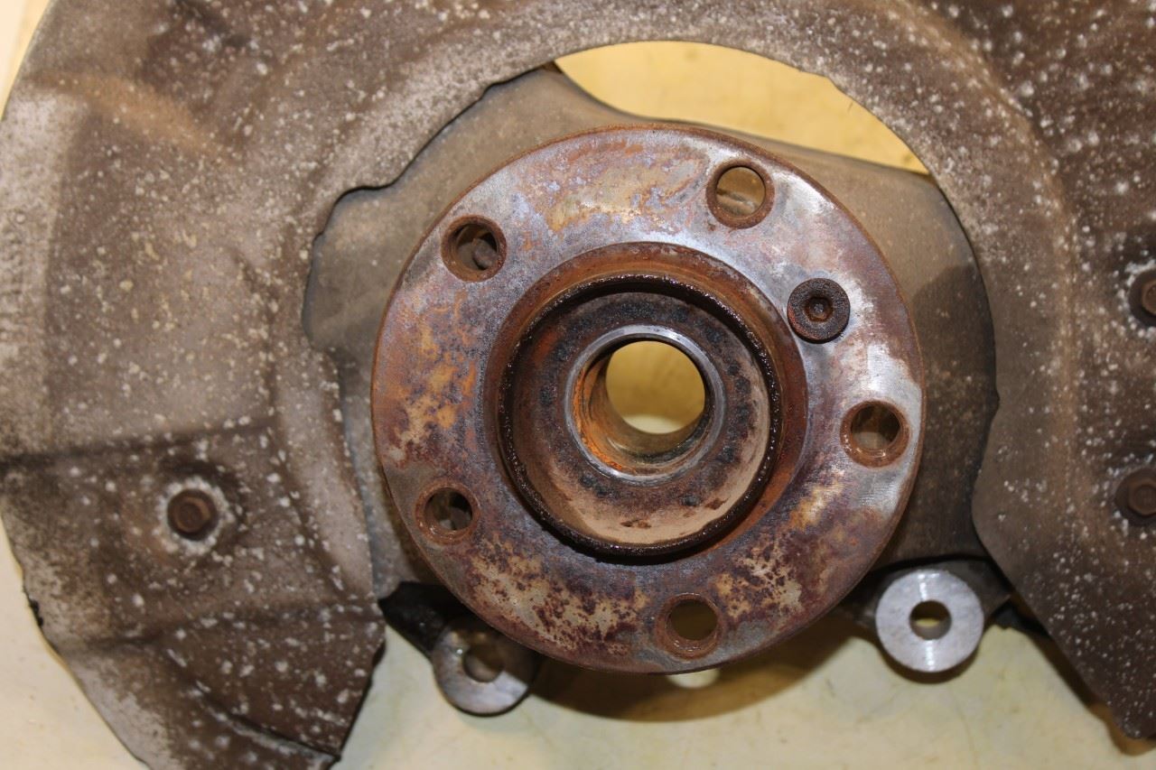 2010-15 BMW 750Li xDrive Front Left Driver Side Spindle Knuckle Hub 31216777749 - Alshned Auto Parts
