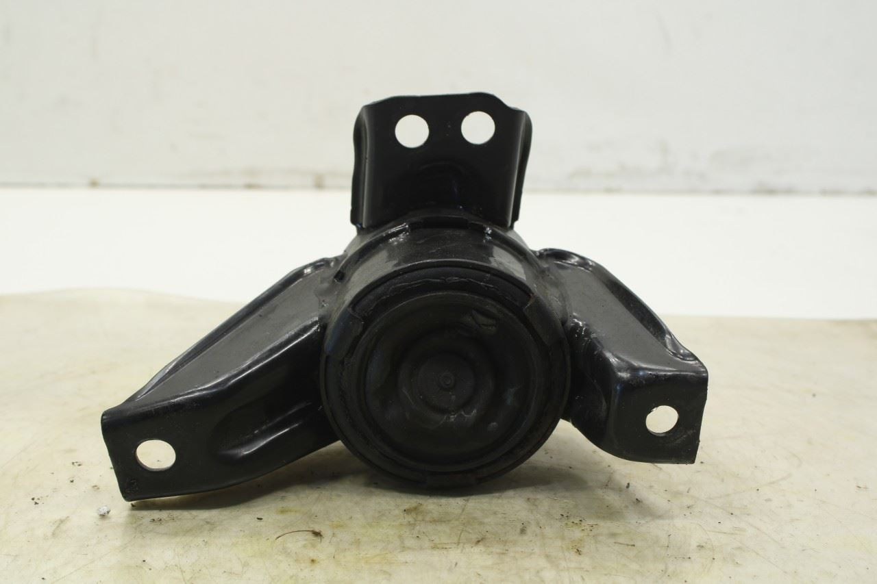 16-20 Kia Sorento LX 3.3L Front Right Upper Engine Mount Bracket 21810-C5200 OEM - Alshned Auto Parts