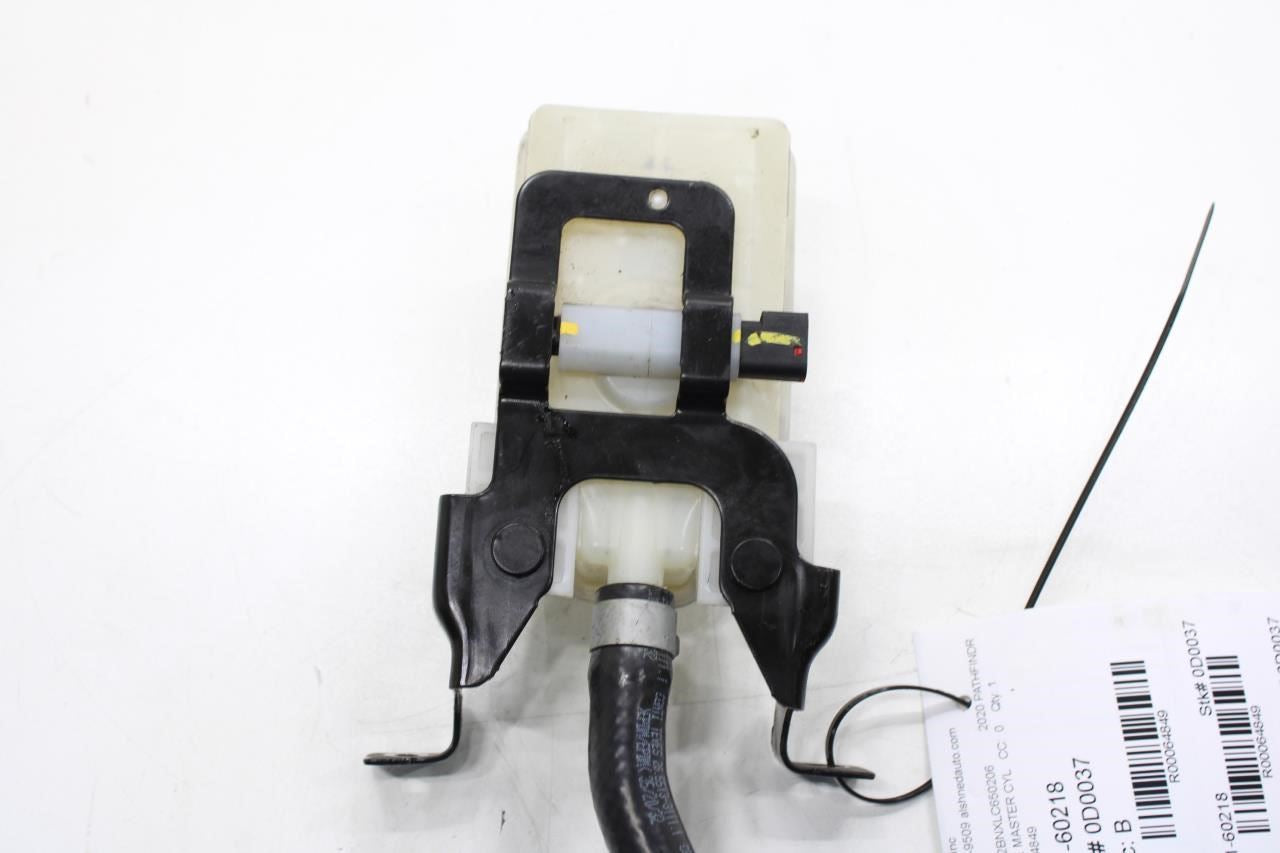2013-2020 Nissan Pathfinder SV 3.5L Brake Master Cylinder Tank Reservoir w/ Hose - Alshned Auto Parts