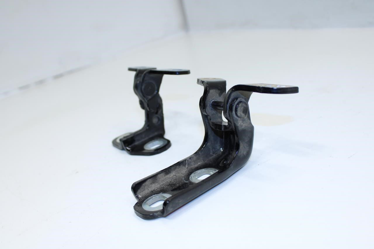 18-24 GMC Terrain Denali Rear Right Side Door Hinge Upper and Lower 13590932 OEM - Alshned Auto Parts