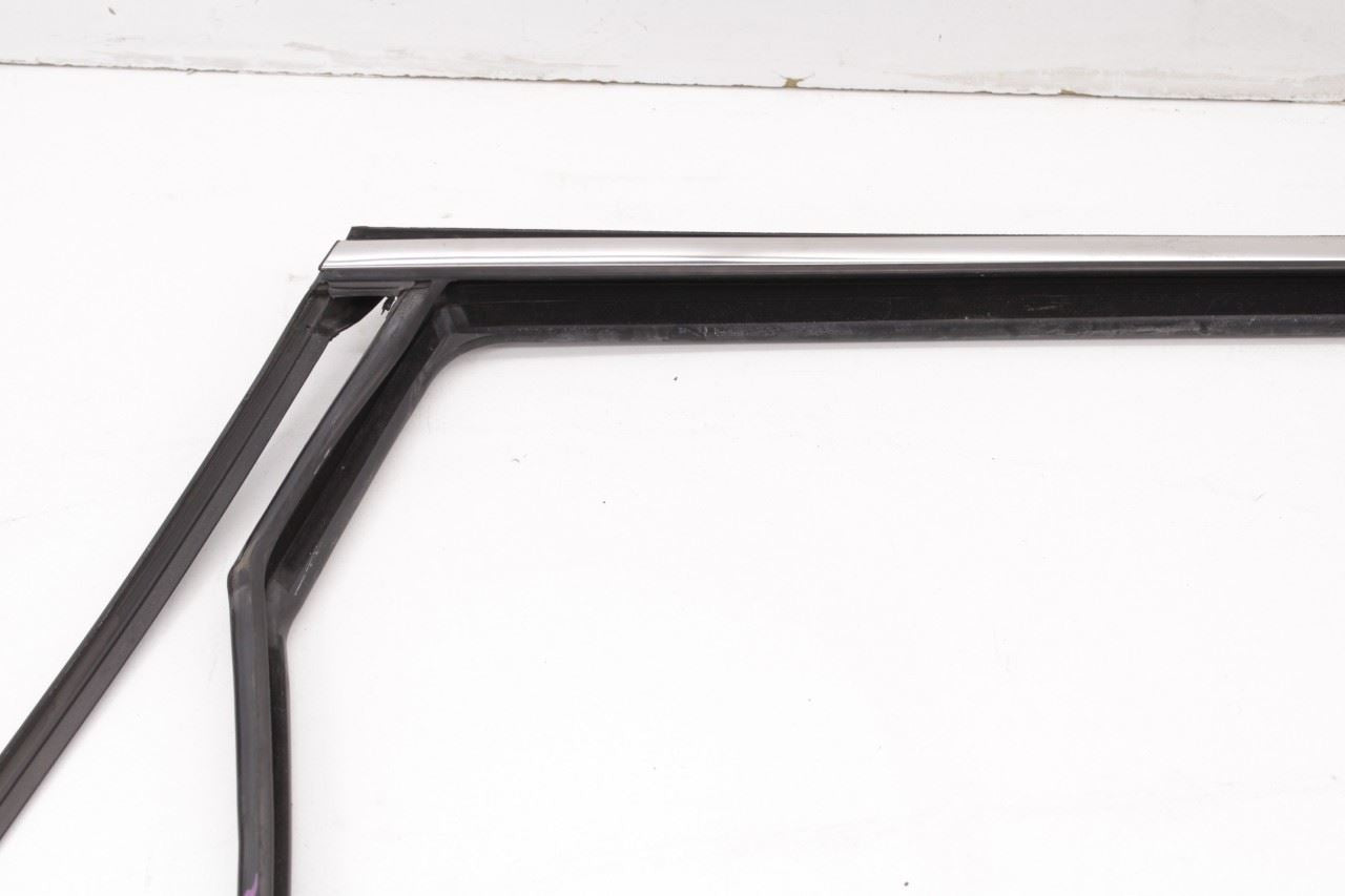16-18 KIA Sorento EX RR RH Door Run Channel w/ Belt Outer and Inner Weatherstrip - Alshned Auto Parts
