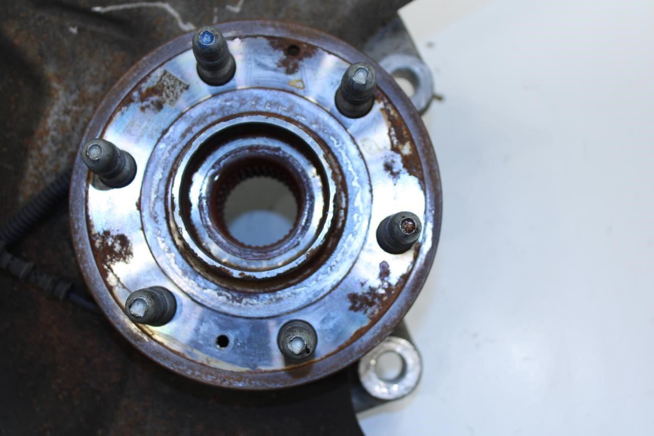 2017-2023 GMC Acadia SLT-1 Front Right Side Spindle Knuckle Hub 84560116 OEM - Alshned Auto Parts