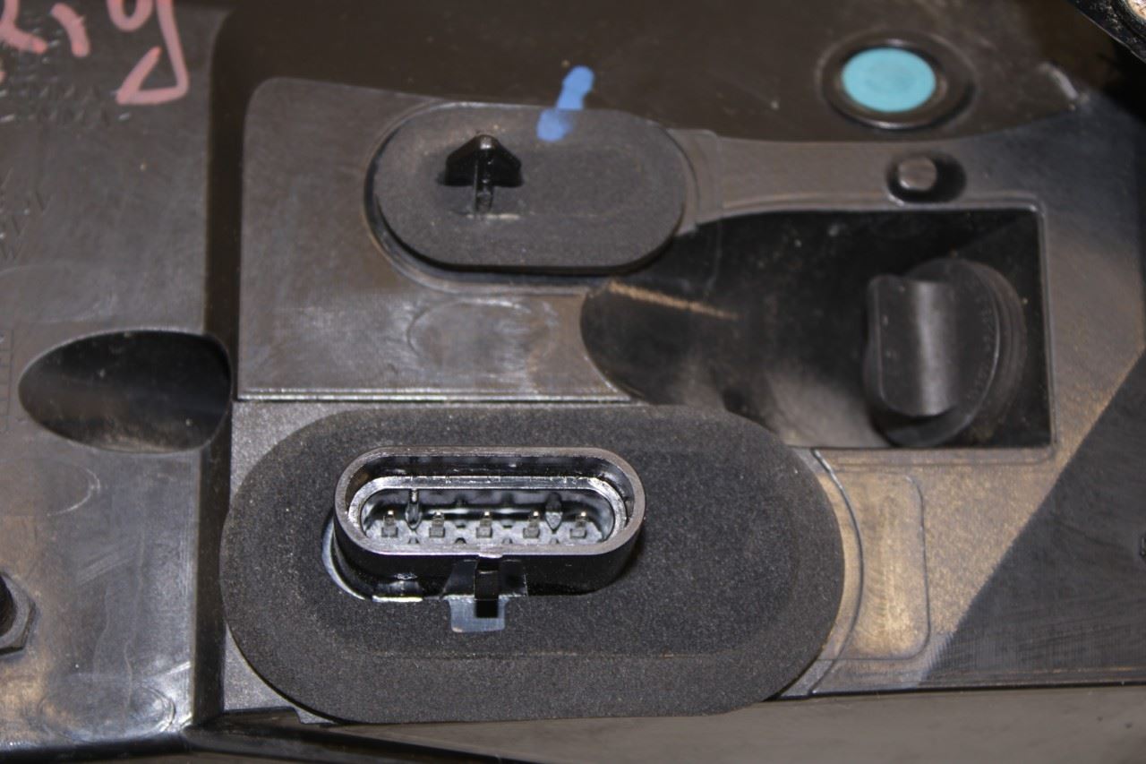 2014-20 Maserati Ghibli S Q4 Rear Right Passenger Side Tail Light Lamp 670107148 - Alshned Auto Parts