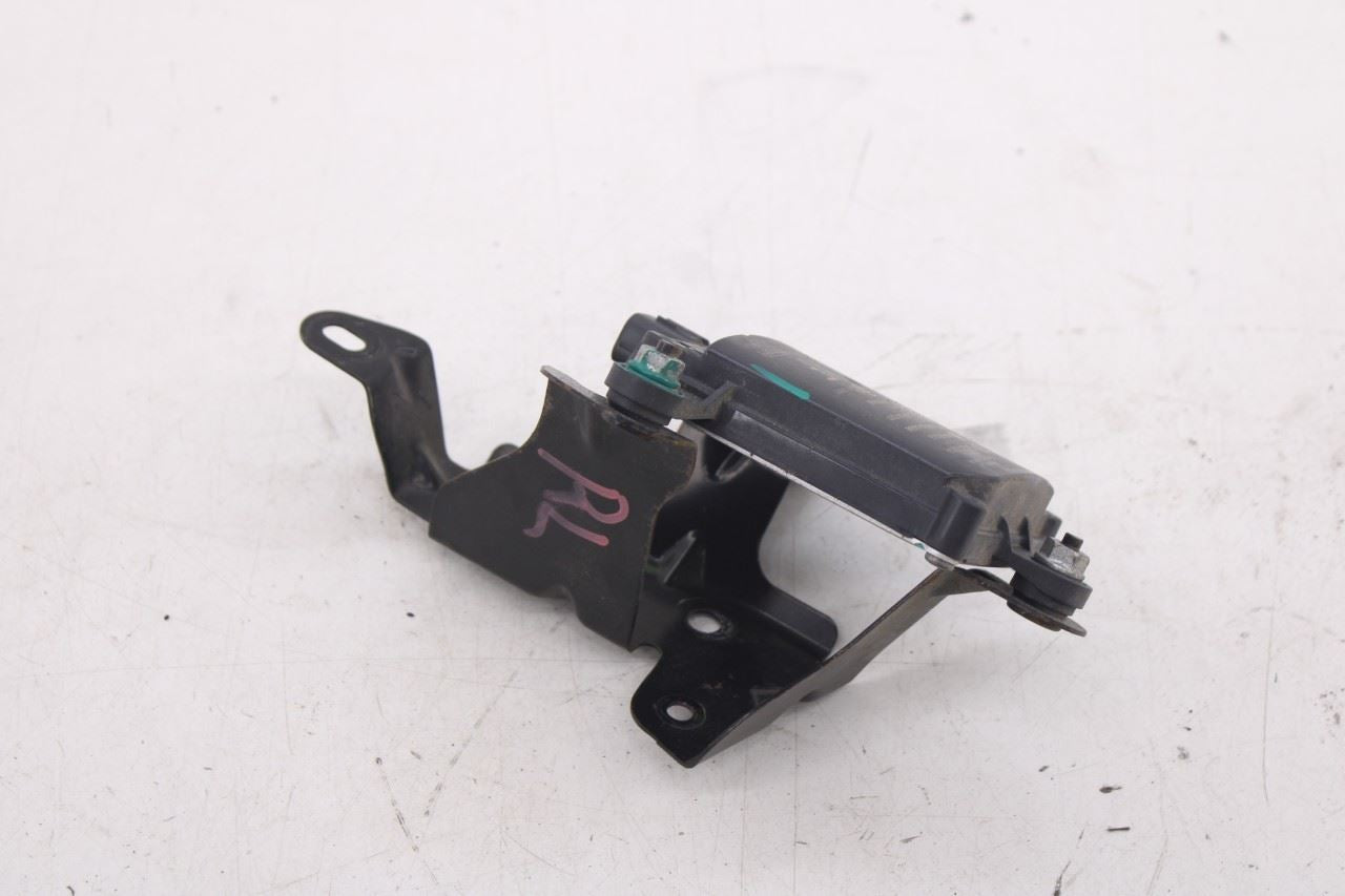 17-19 Subaru Impreza 2.0I Limited RR LH Blind Spot Detection Radar Sensor Module5