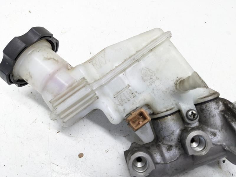 2012-2013 Kia Soul Brake Master Cylinder w/ Reservoir 58510-2K820 OEM - Alshned Auto Parts