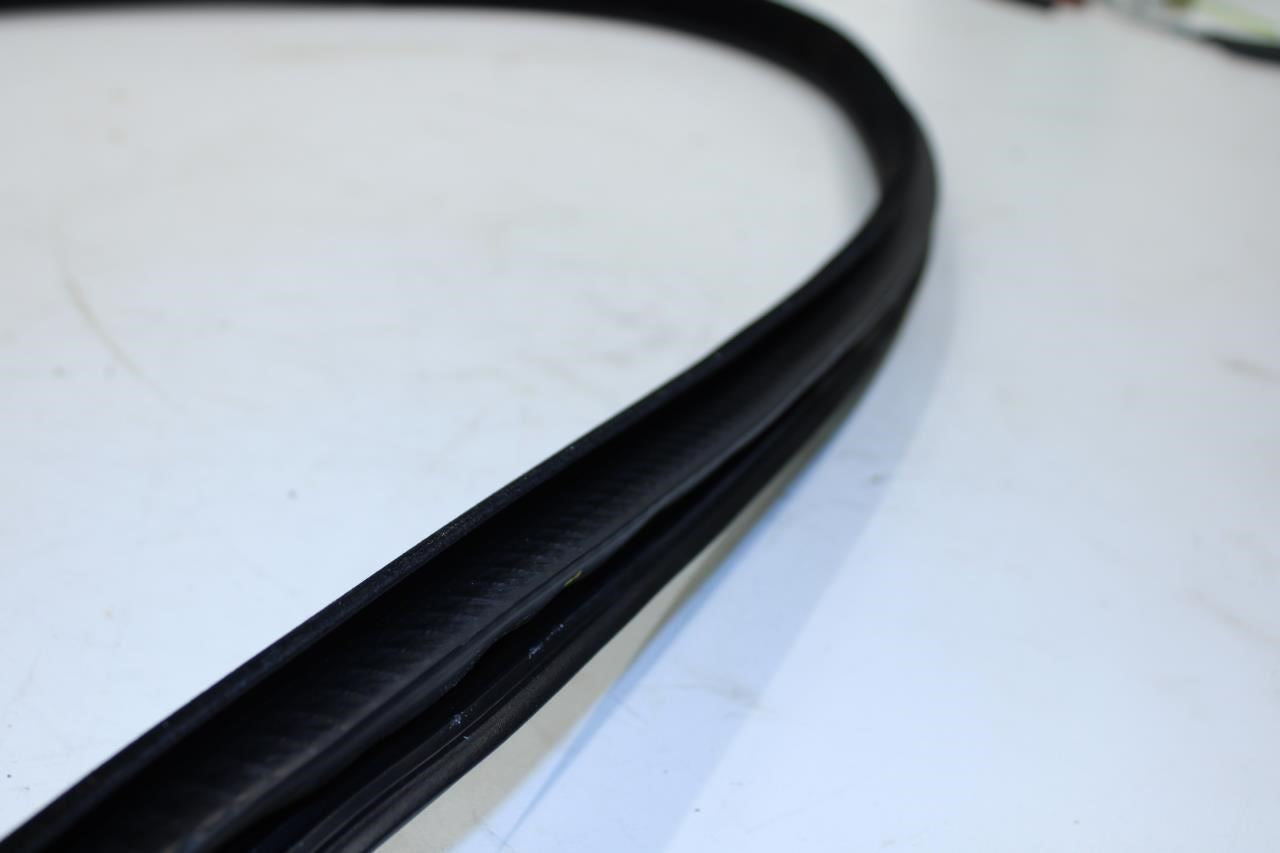 2017-2020 Jaguar XE R-Dynamic S Front Right Door Weatherstrip On Body T4N20984 - Alshned Auto Parts