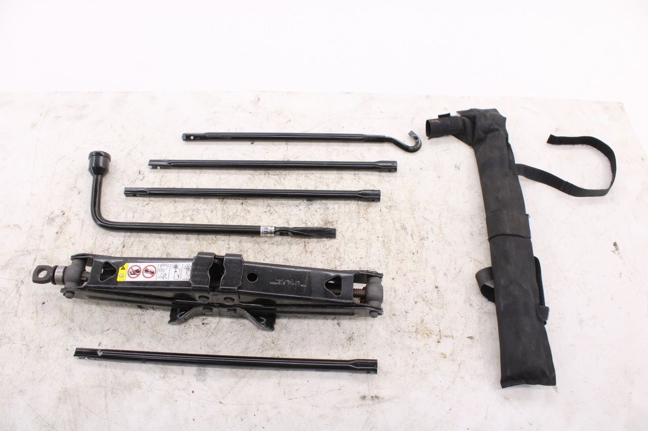 13-25 Ram 1500 Classic Express Quad Cab 5.7L Lift Jack and Tool Kit w/ Tools Bag0