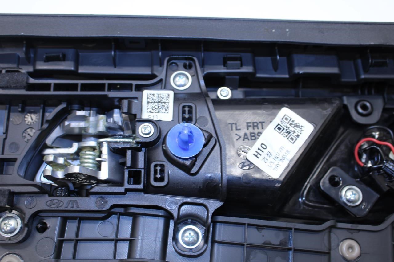 19-21 Hyundai Tucson Value Front Right Passenger Door Trim Panel 82302-D3210-UUE - Alshned Auto Parts