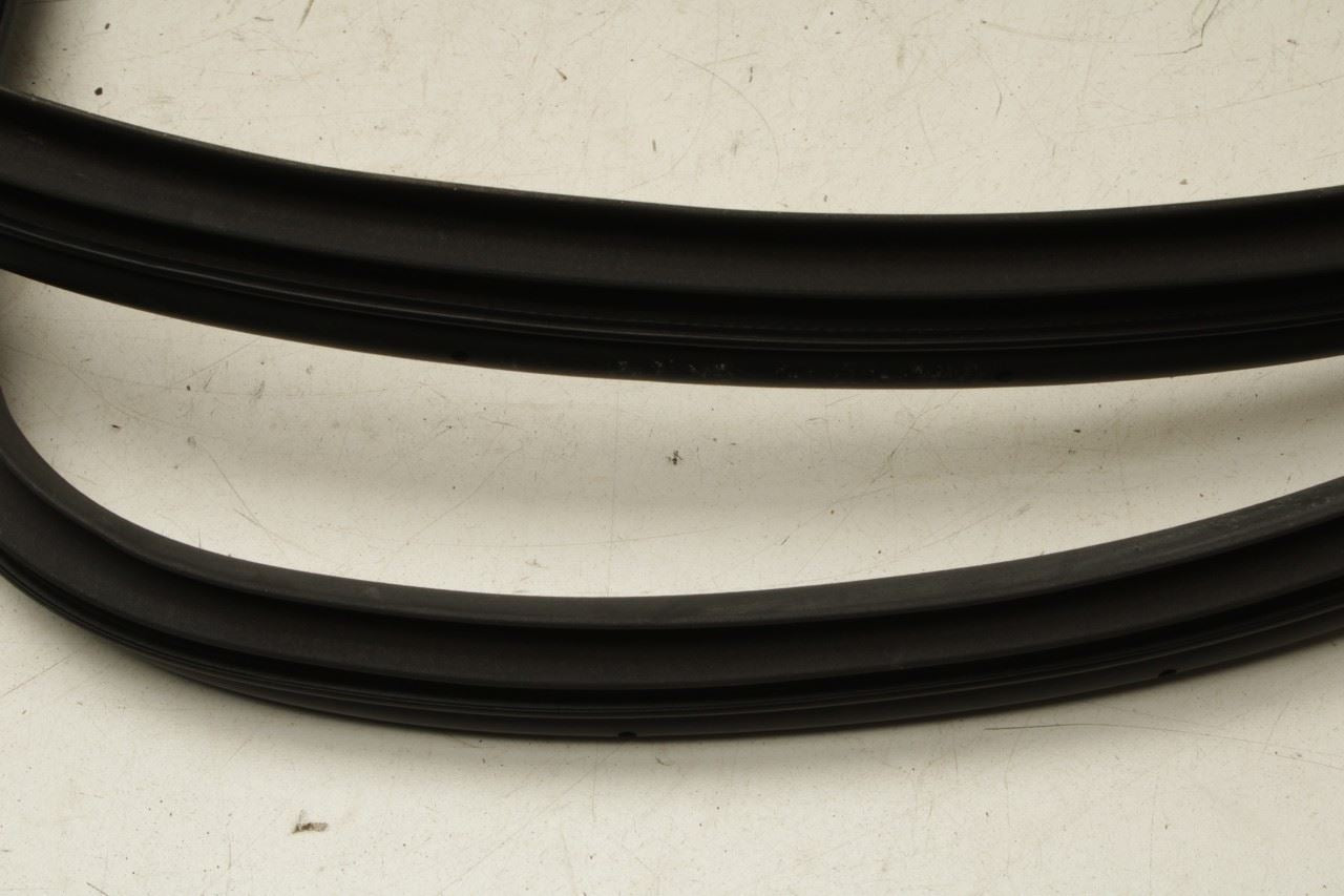 2023-25 Kia Sportage Hybrid EX Front Right Door Weatherstrip On Body 82120-P1000 - Alshned Auto Parts
