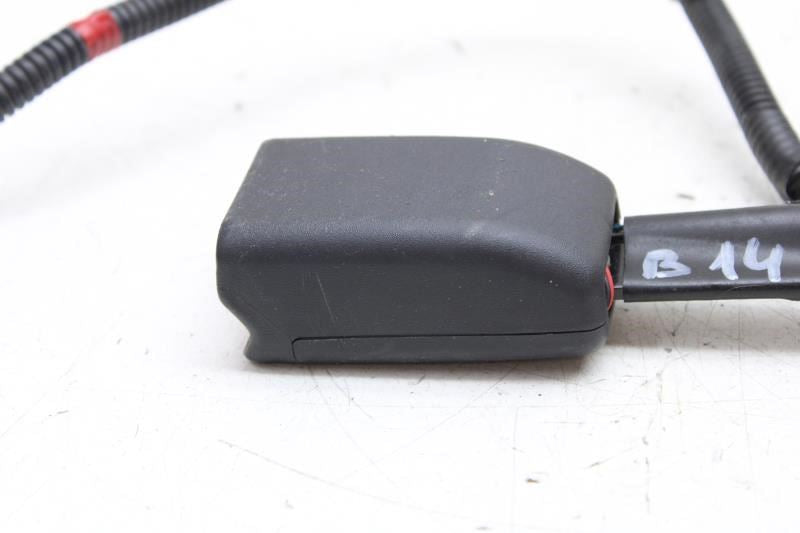 2009-13 Kia Soul+ GL 2.0L Front Driver Left Side Seat Belt Buckle 88830-2K500WK7