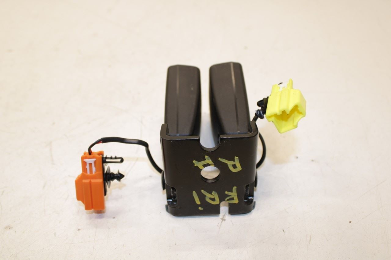 15-16 Volvo S60 T5 Premier Rear Right and Left Side 2nd Row Seat Belt Buckle Set - Alshned Auto Parts