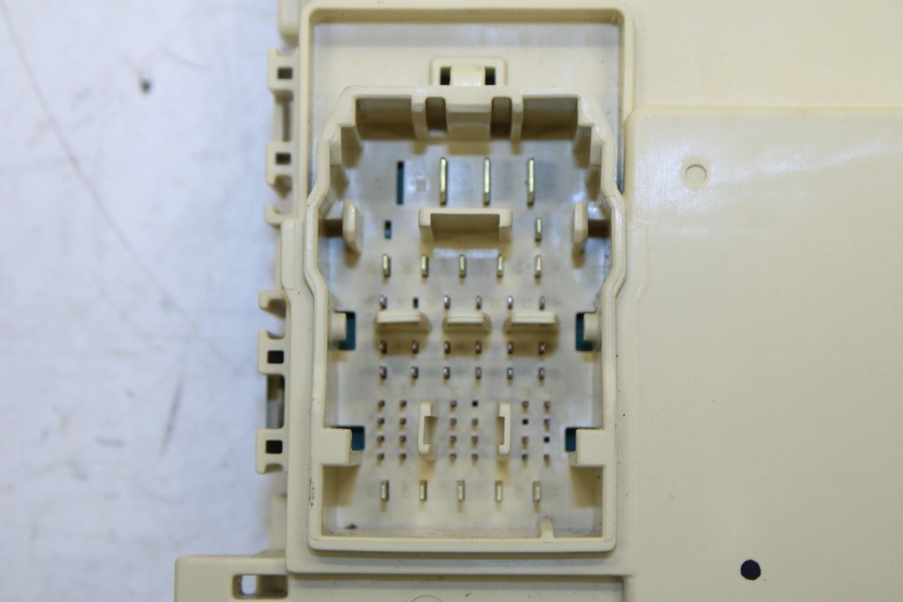21-23 Hyundai Elantra SEL 2.0L Cabin Instrument Panel Fuse Relay Junction Block - Alshned Auto Parts