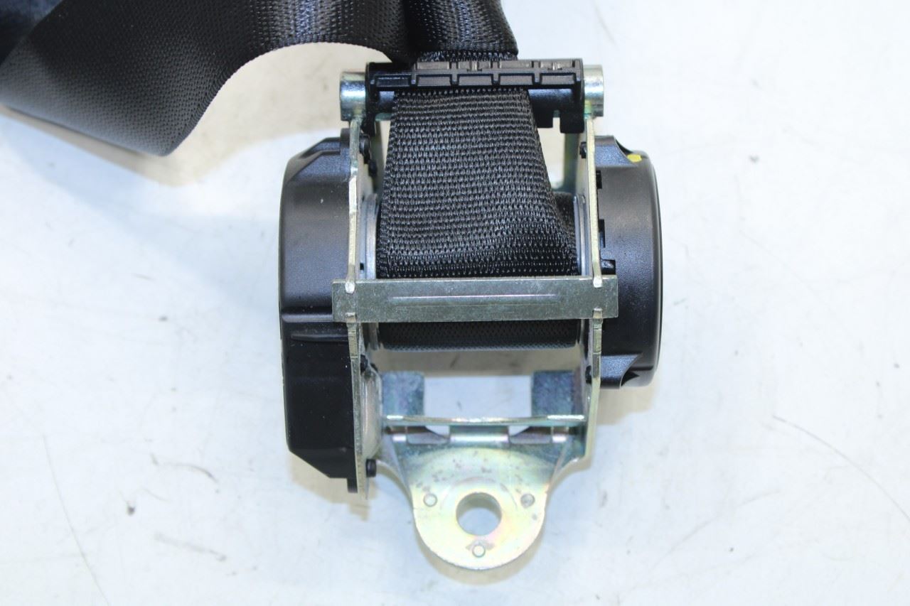 17-21 Maserati Ghibli 3.0L Rear Passenger Right Side 2nd Row Seat Belt Retractor - Alshned Auto Parts