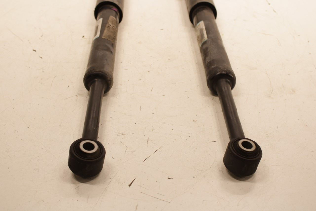 19-22 Jeep Cherokee Latitude 4WD Rear Suspension RH LH Shock Strut Absorber Set - Alshned Auto Parts