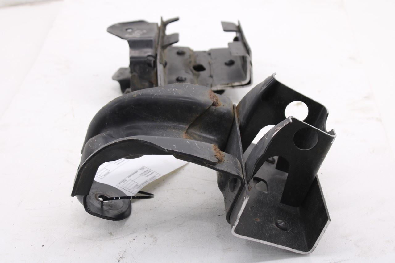 15-23 Toyota Tacoma SR5 3.5L Rear Frame Left Side Leaf Spring Mount Bracket Set5