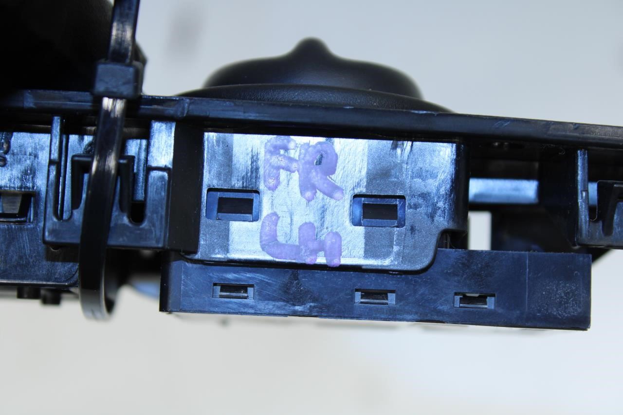 2017-2023 GMC Acadia SLT-1 Front Left Seat Adjuster Switch w/ Trim 84445926 OEM - Alshned Auto Parts