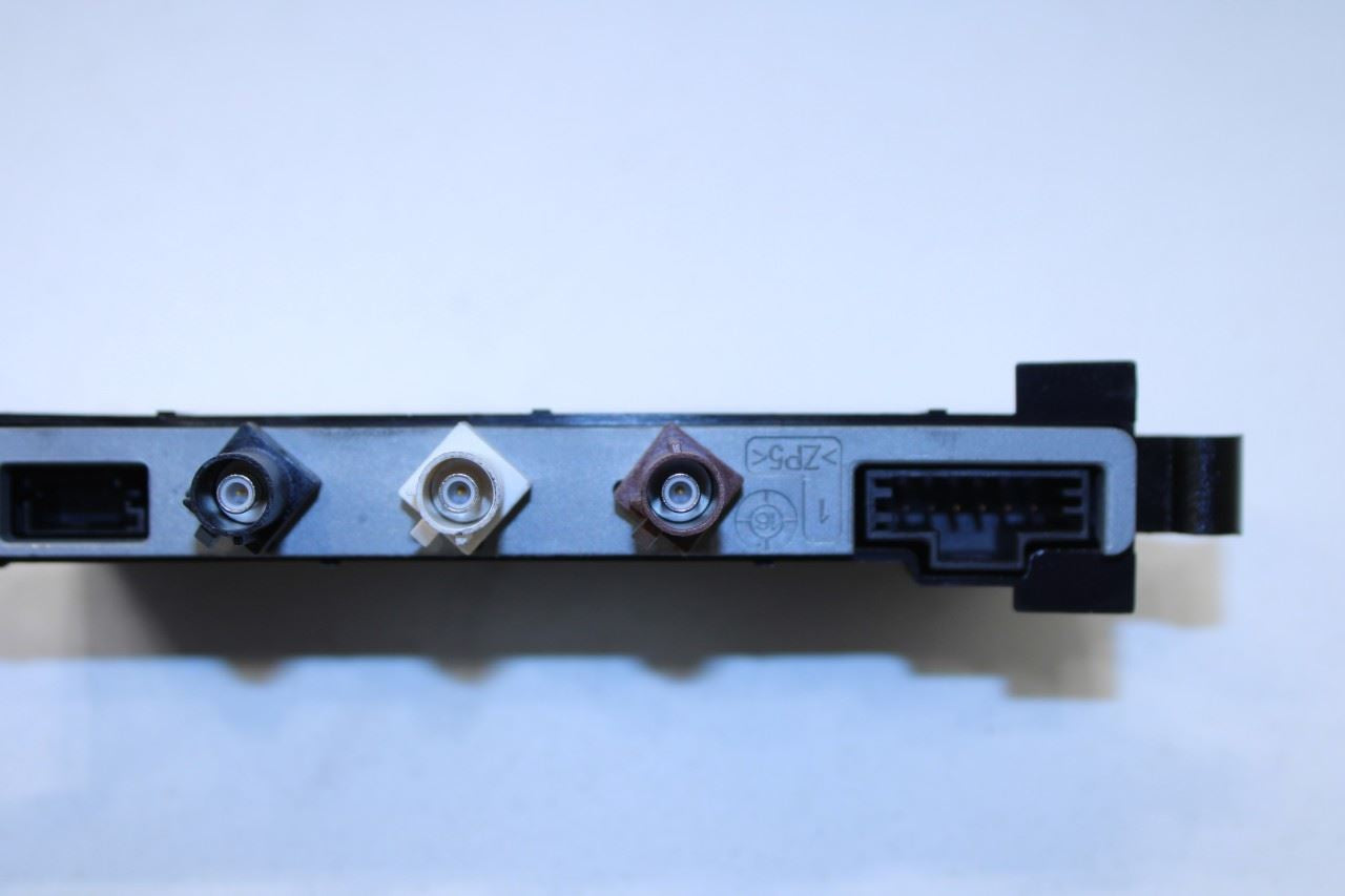 2010-2016 Porsche Panamera 4 Right Side Antenna Amplifier Booster Control Module - Alshned Auto Parts