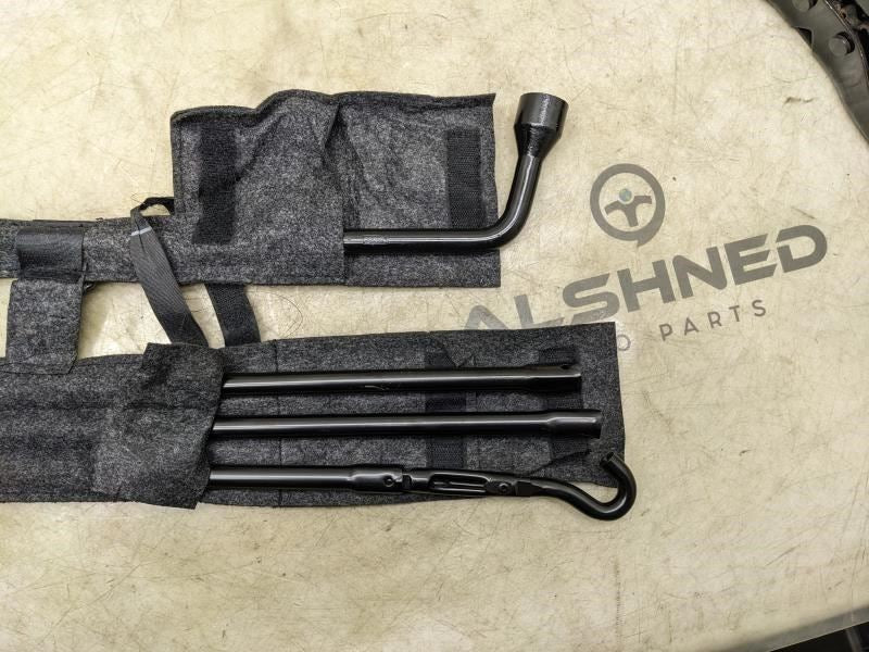 2015-20 Ford F150 Super Crew Cab 3.5L 4WD Lifting Jack and Tool Kit w/ Tools Bag11