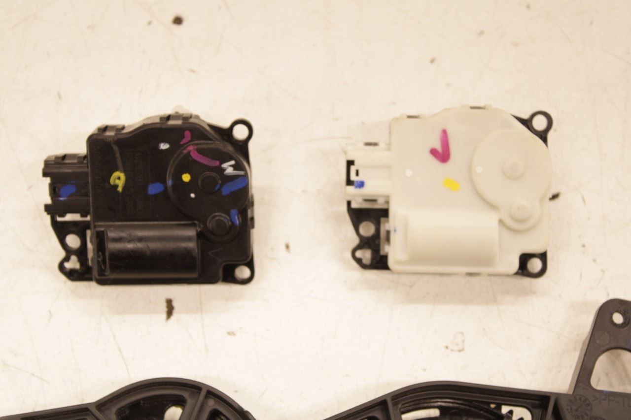 2018-22 Ford Ecosport SE HVAC Blend Door Actuator Motor Set of 3 AV11-19E616-FA - Alshned Auto Parts