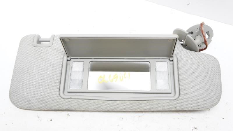 2013-17 Cadillac XTS Front Passenger Right Side Sun Visor w/ Illuminated Mirror3