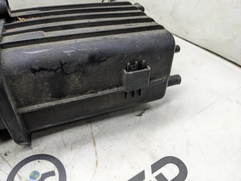 2008-16 Chrysler Town Country Fuel Vapor Evaporator Emission Canister 05147119AC5