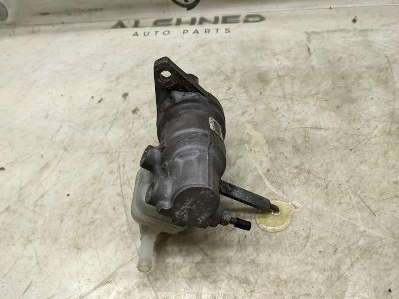 2007-2009 Lexus RX350 3.5L Brake Master Cylinder w/ Reservoir 47028-0E010 OEM4