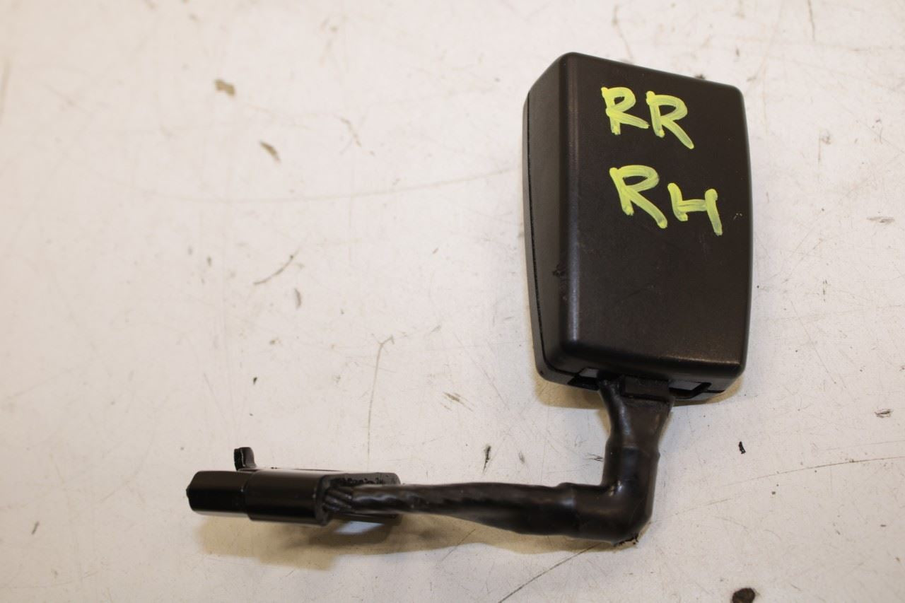 11-18 Porsche Cayenne Platinum Rear RH Left and Center 2nd Row Seat Belt Buckle - Alshned Auto Parts