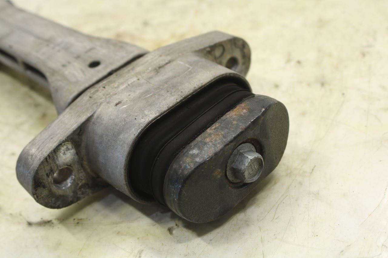 16-20 Kia Sorento LX 3.3L Front Engine Torque Arm Roll Rod Mount 21950-C5100 OEM - Alshned Auto Parts