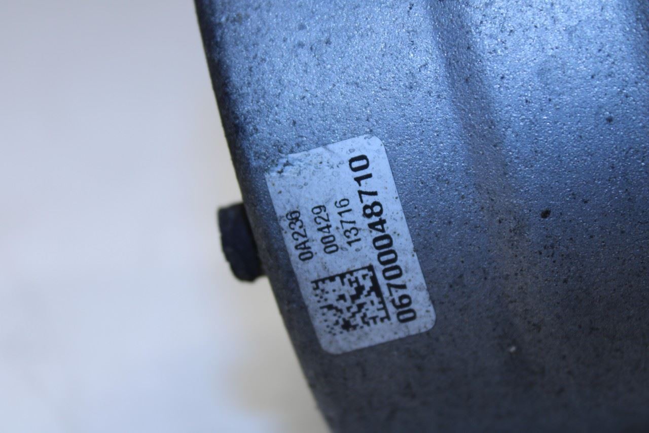 2014-2020 Maserati Ghibli 3.0L Right Side Engine Motor Mount Bracket 670004871 - Alshned Auto Parts