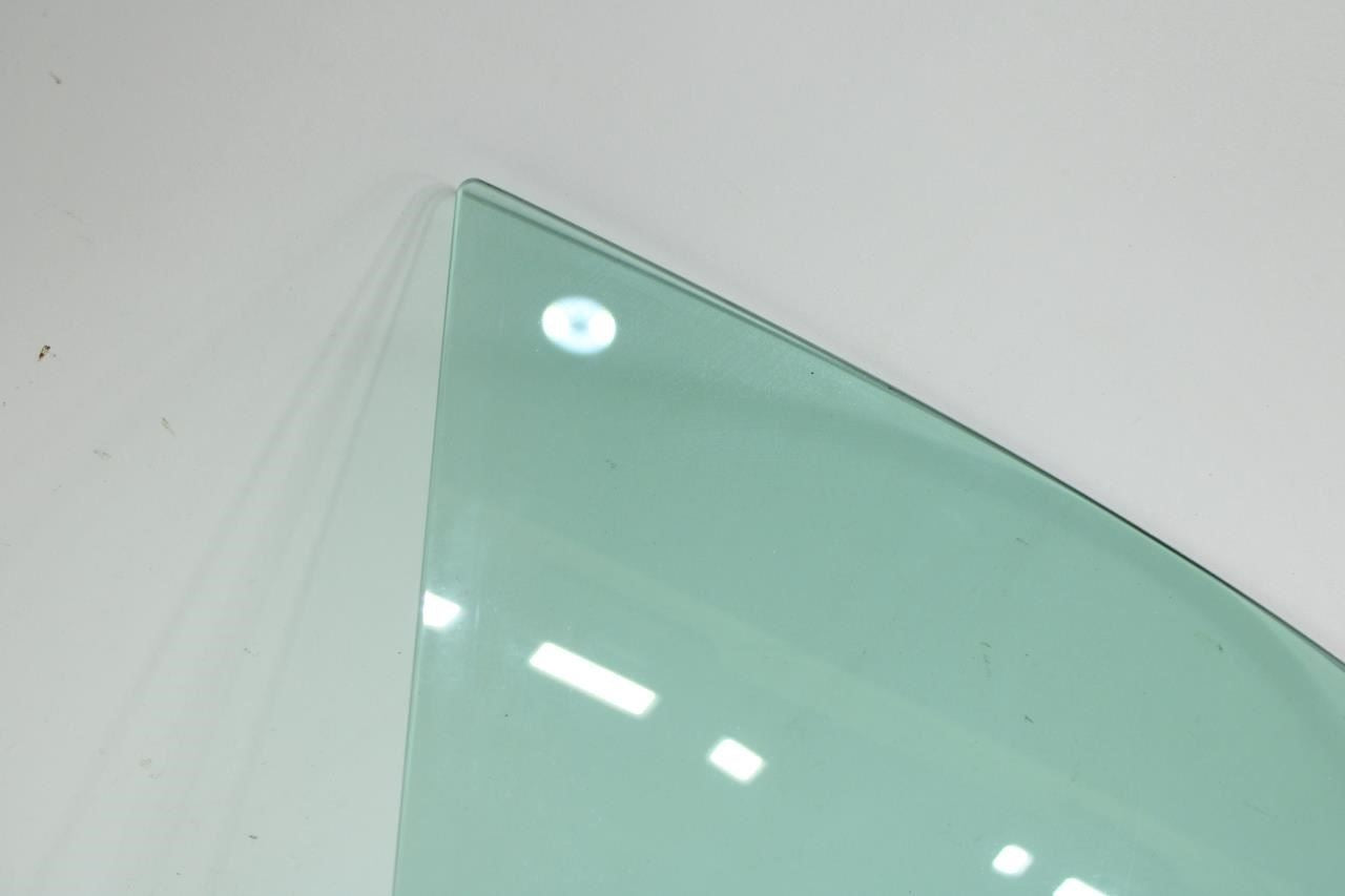 2019-2023 Hyundai Santa Fe Front Right Side Door Window Glass 82421-S2000 OEM - Alshned Auto Parts