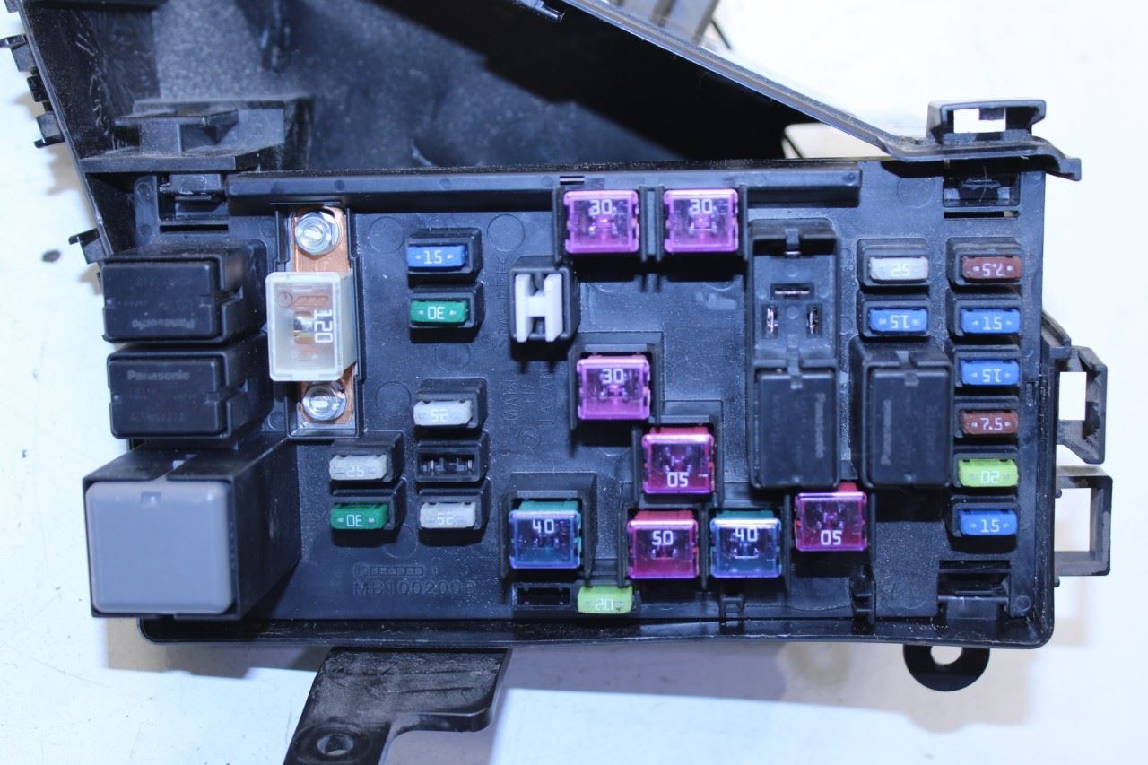 2015-2021 Subaru WRX Premium 2.0L AWD Engine Bay Fuse Relay Box 82243AG010 OEM - Alshned Auto Parts