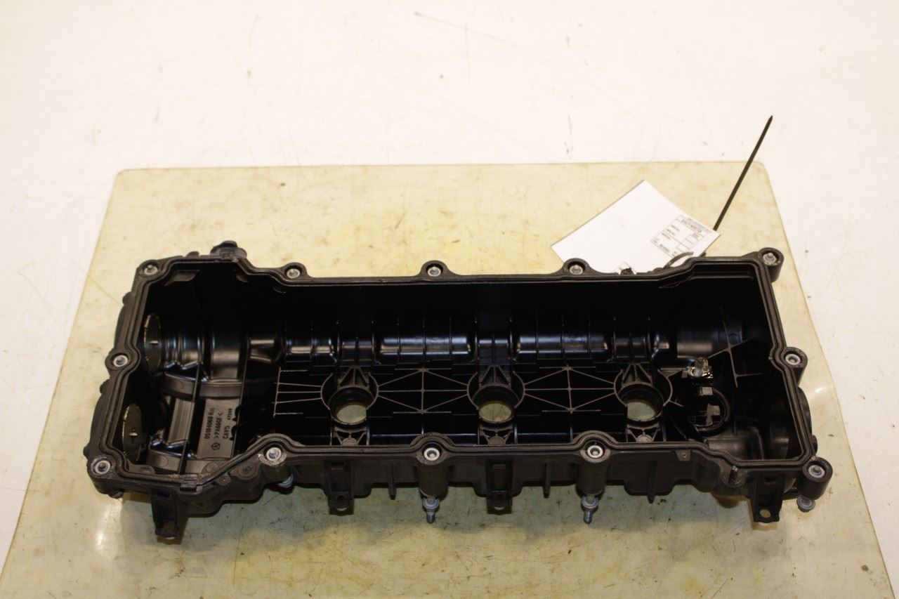 2012-2017 Jeep Wrangler Sahara 3.6L Right Side Engine Cylinder Head Valve Cover - Alshned Auto Parts