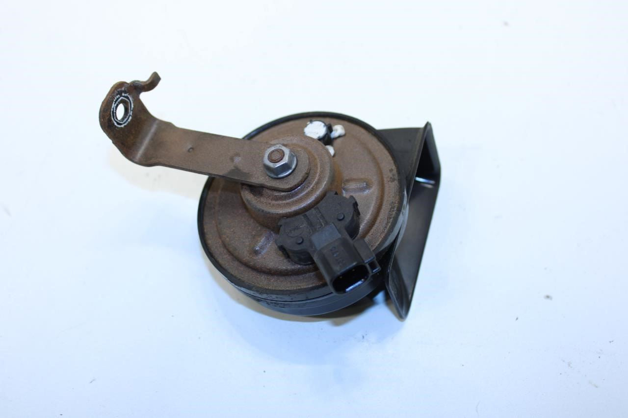 2017-2019 GMC Acadia SLT-1 High and Low Note Horn w/ Bracket 23290937 OEM - Alshned Auto Parts