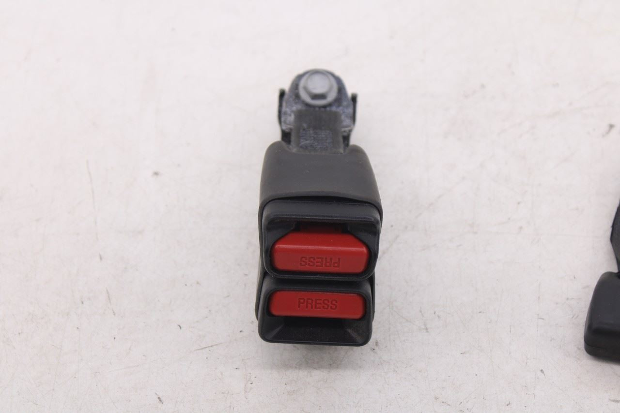 2017-21 Subaru Impreza Limited Rear Right Left Side 2nd Row Seat Belt Buckle Set2