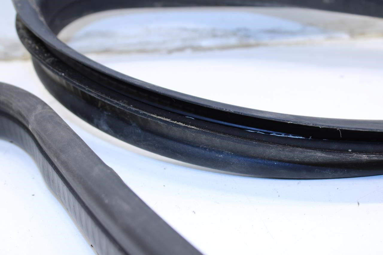 2007-2013 Mercedes-Benz S550 Rear Trunk Deck Lid Weatherstrip 221-750-04-98 OEM - Alshned Auto Parts