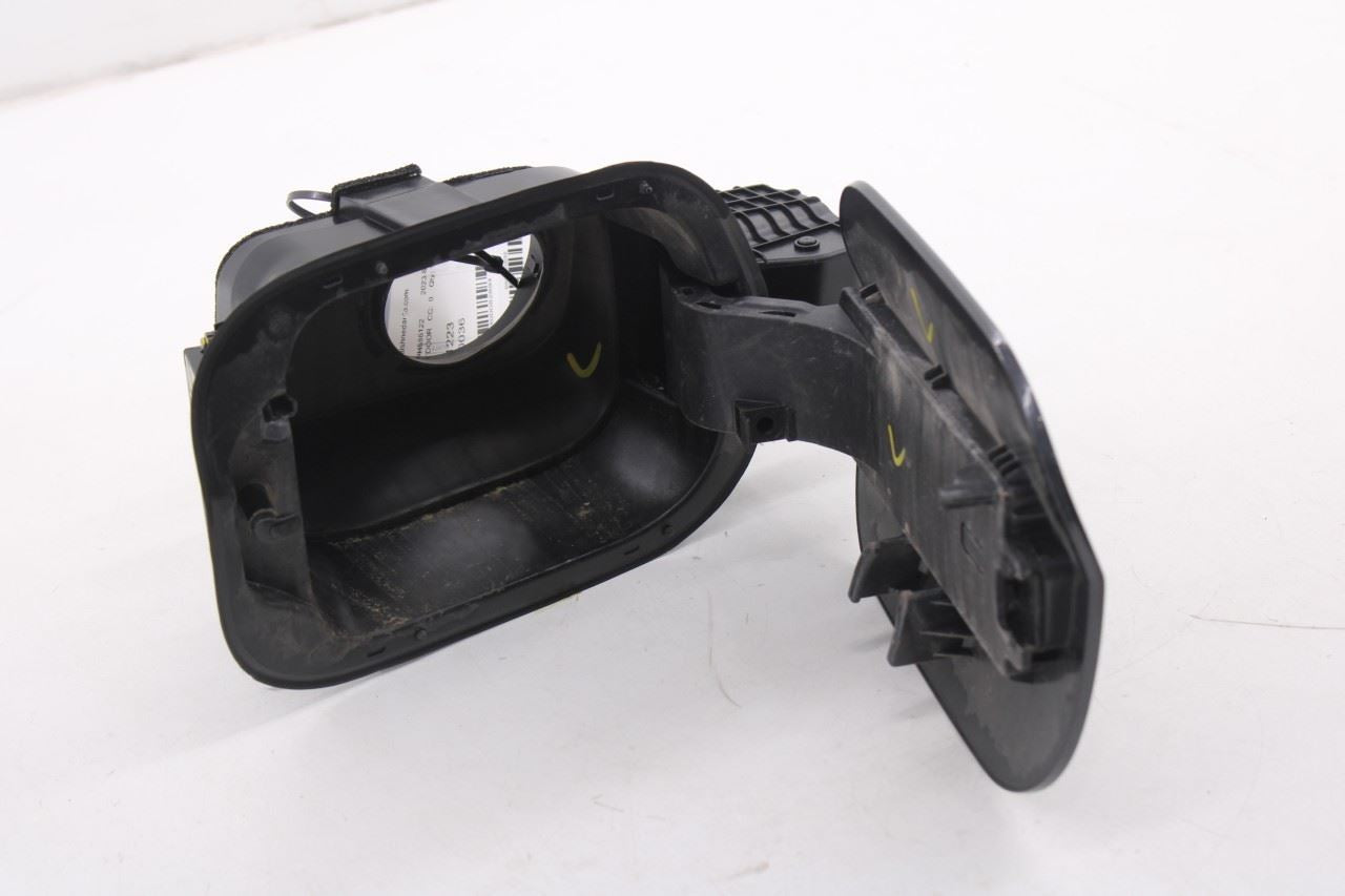 2021-2023 Hyundai Santa Fe SEL 2.5L Fuel Tank Filler Housing Door Lid Cover OEM3