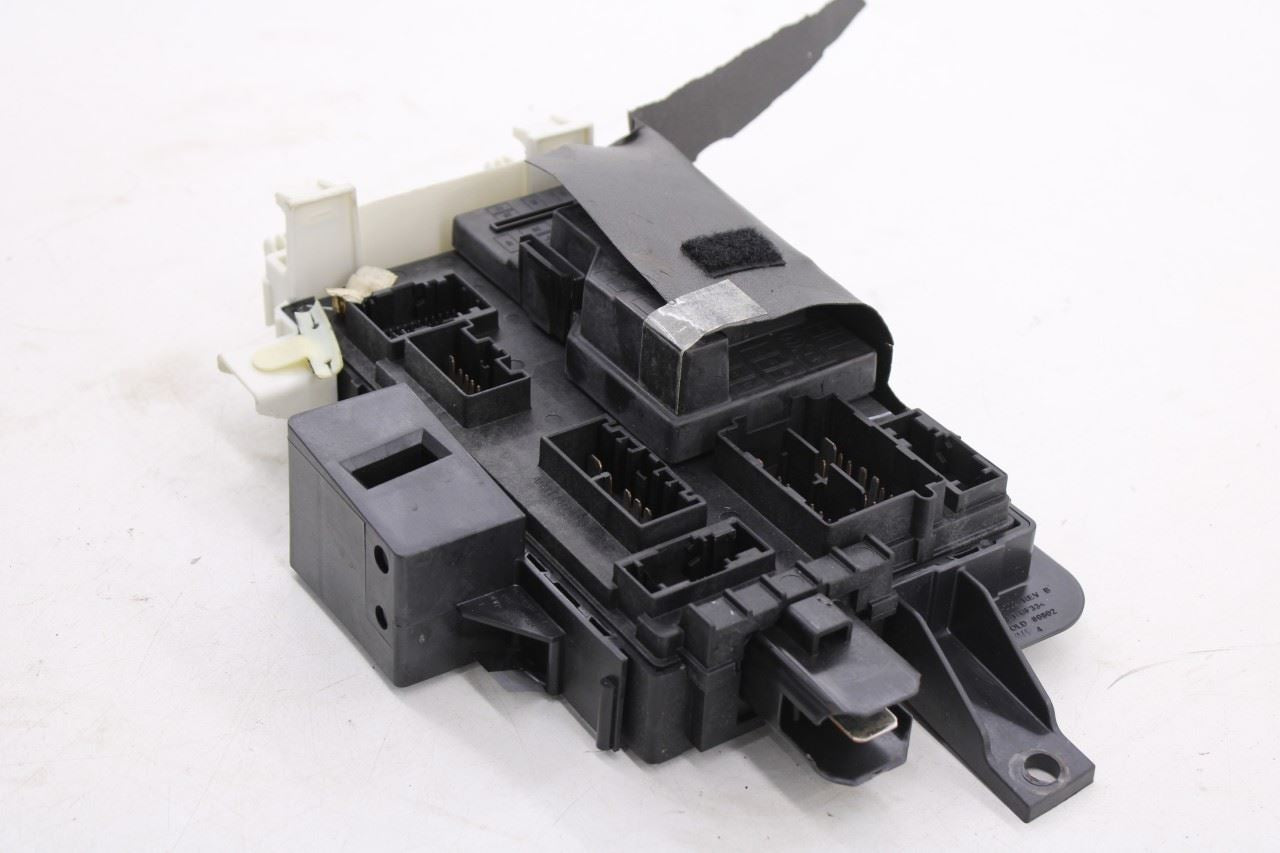 2010-2014 Ford Mustang Conv V6 Fuse Box Body Computer Control Module BCM BCU9