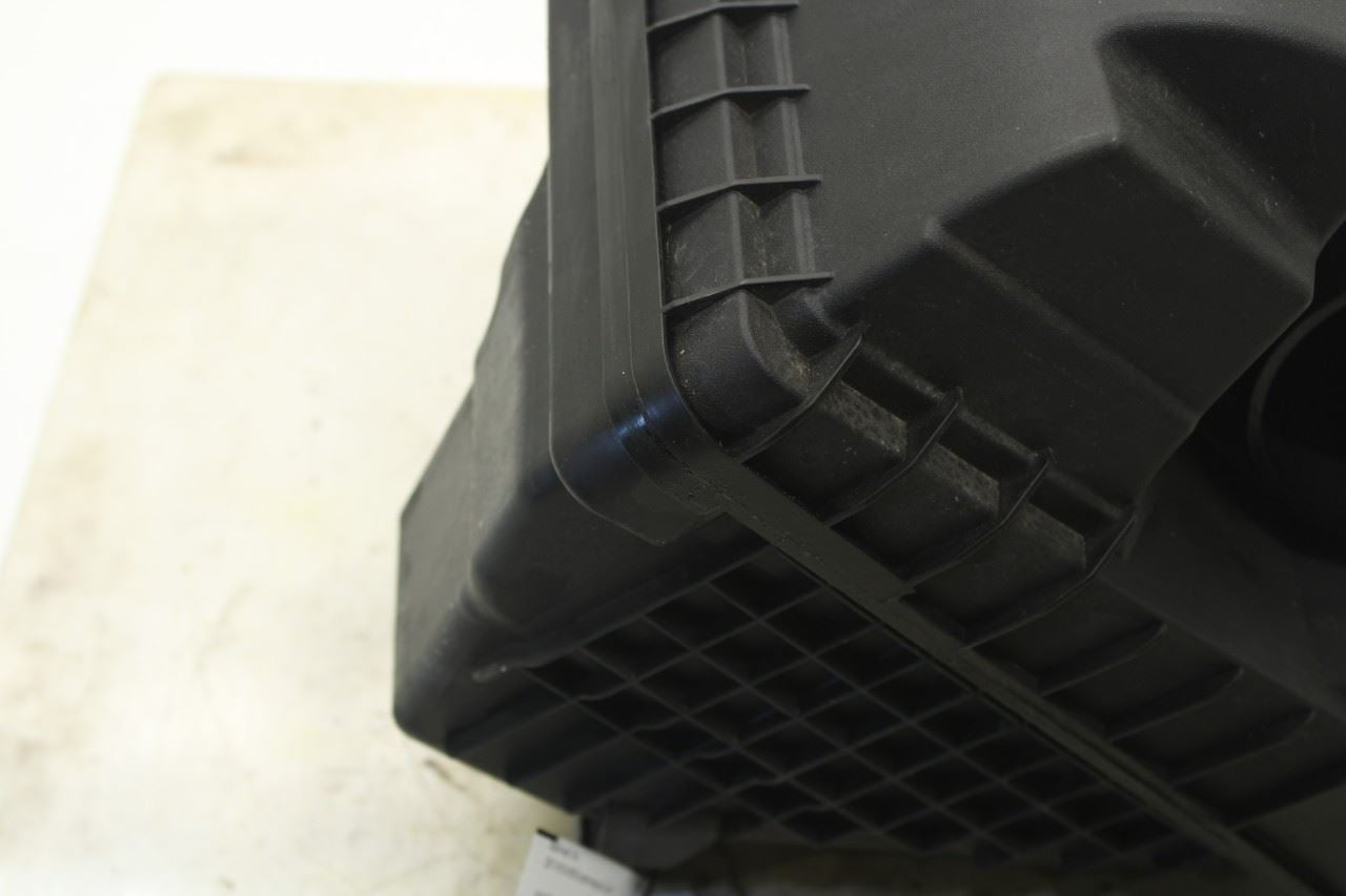 2019-2020 Kia Sorento LX 3.3L FWD Air Intake Cleaner Assembly 28110C5250 OEM - Alshned Auto Parts