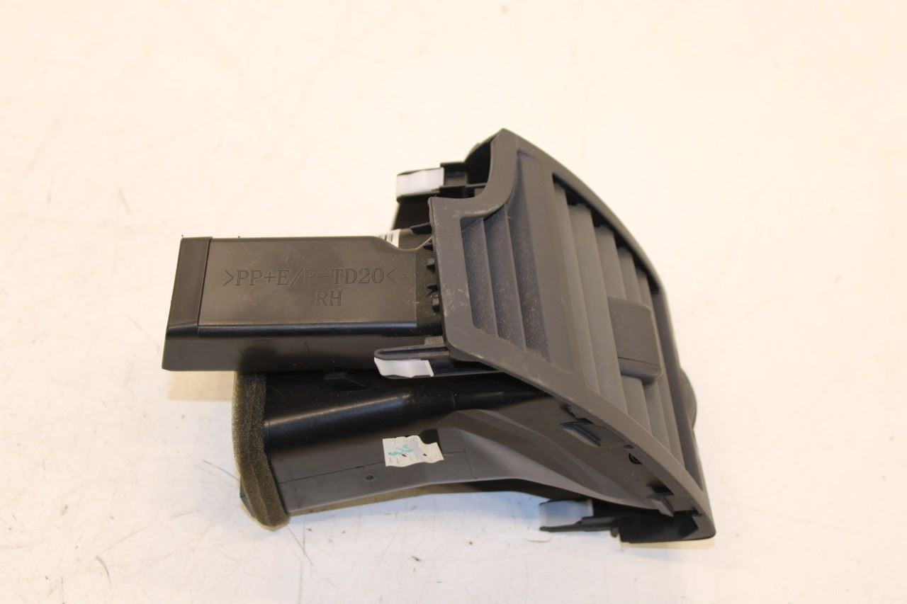 07-11 Toyota Camry LE Front Right and Left Outer Air Vent Grille 55670-06101-B1 - Alshned Auto Parts