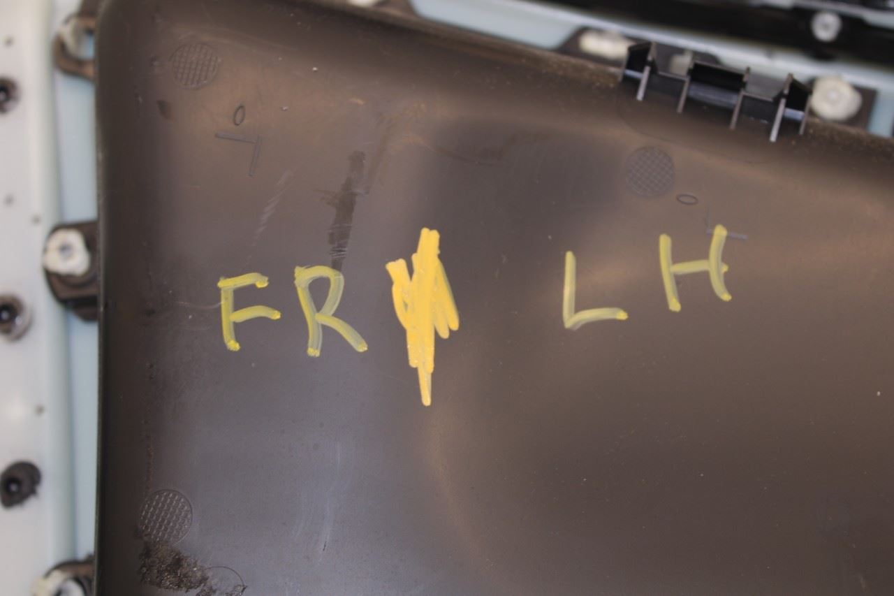 2014-2018 Volvo S60 T5 Premier Front Left Side Door Trim Panel 31366168 *ReaD* - Alshned Auto Parts