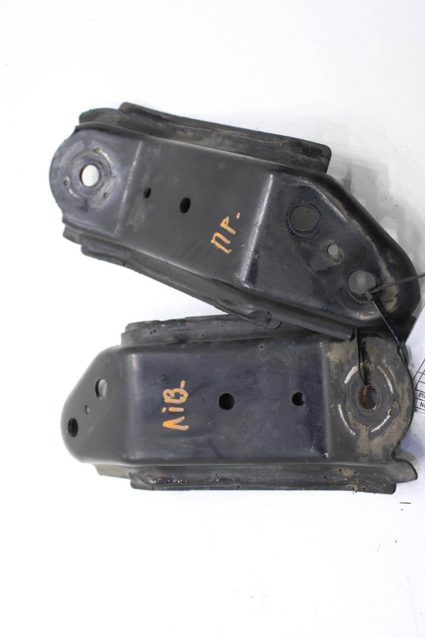 2013-2020 Nissan Pathfinder SV Front Left and Right Crossmember Stopper Bracket - Alshned Auto Parts