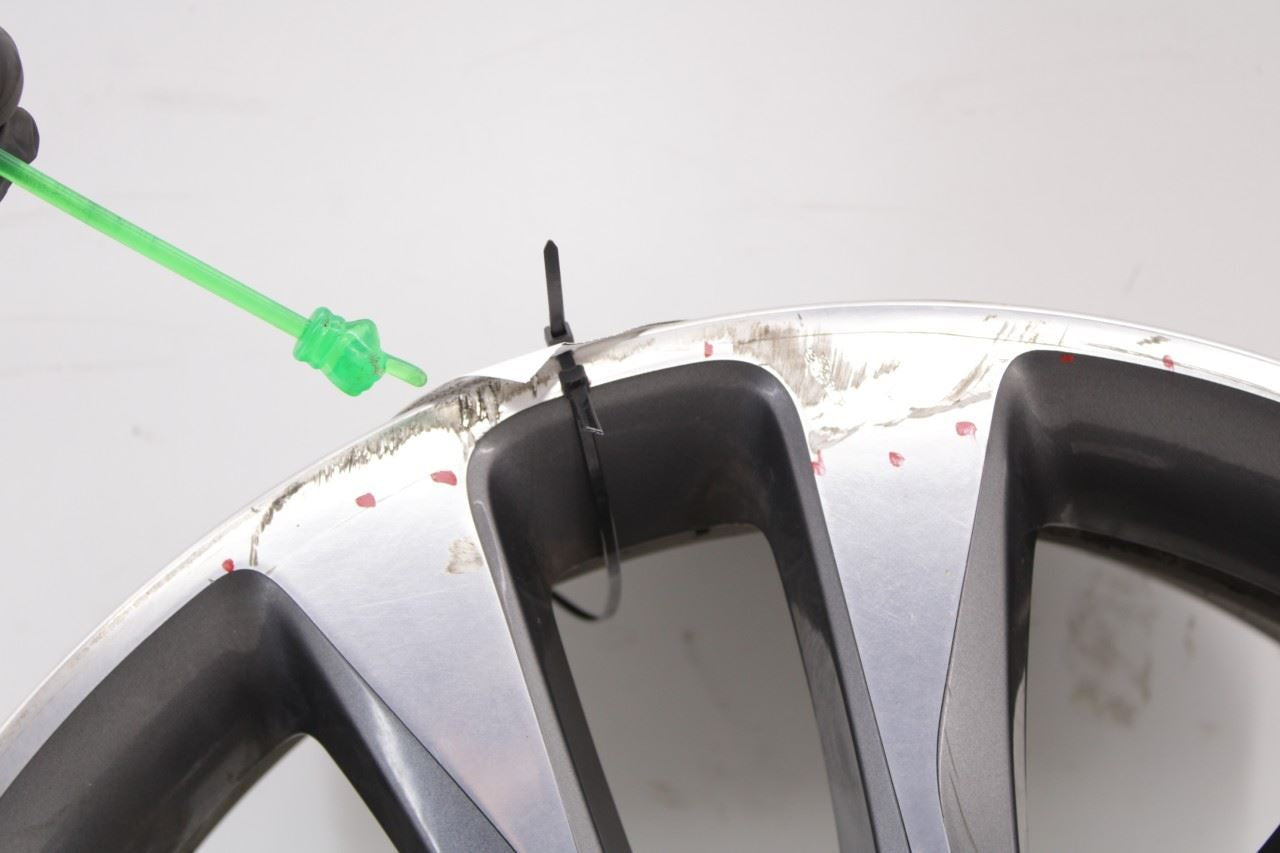 17-18 Jeep Grand Cherokee Aluminum Wheel R20x8J 5 V Spoke 5XL06TRMAA OEM *ReaD* - Alshned Auto Parts