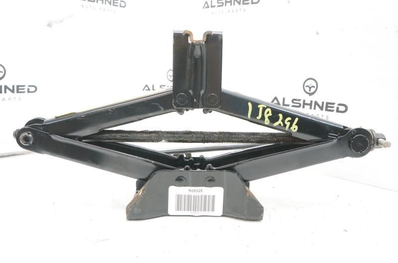 2008-2015 Land Rover LR2 Emergency Scissor Lift Jack LR003272 OEM - Alshned Auto Parts