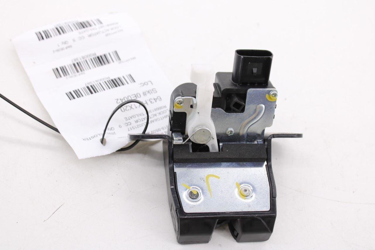 2019-21 Hyundai Veloster Rear Liftgate Tailgate Latch Lock Actuator 81230-J30003
