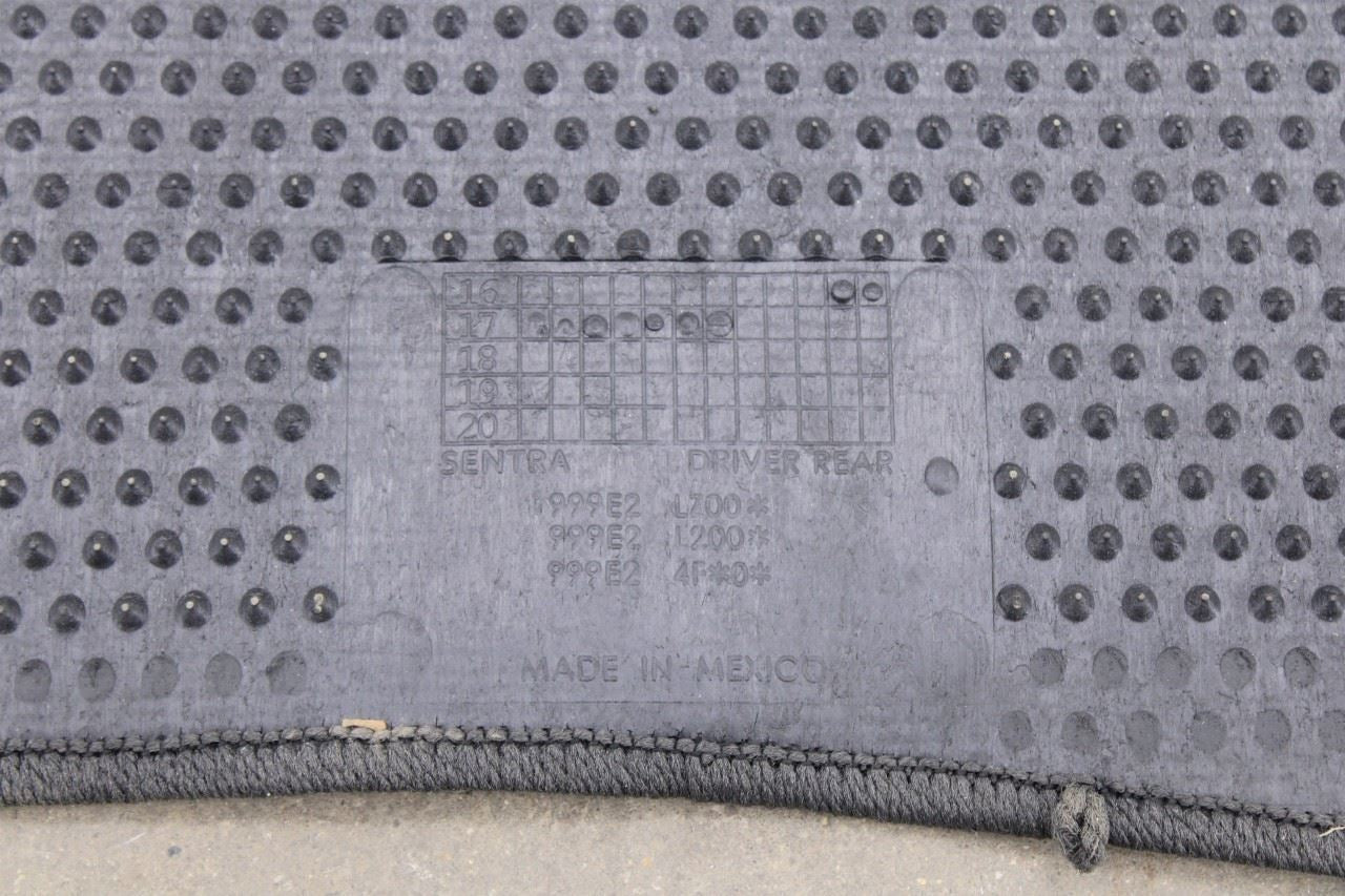 13-19 Nissan Sentra SV Front and Rear RH LH Side Interior Carpet Floor Mats Set13