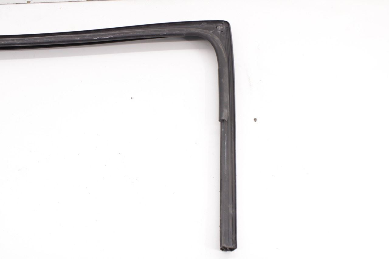 17-26 Chrysler Pacifica Rear Right Sliding Door Run Channel w Belt Weatherstrips - Alshned Auto Parts
